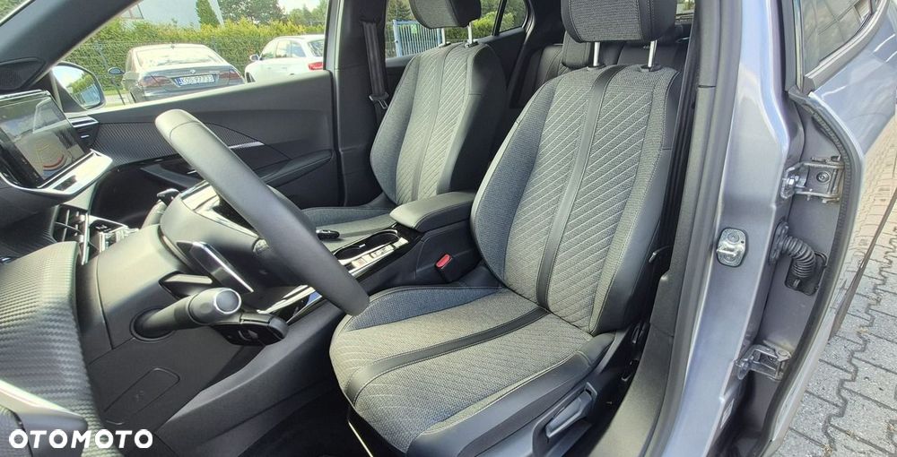 Peugeot 2008 1.2 PureTech Allure S&S EAT8 - 10