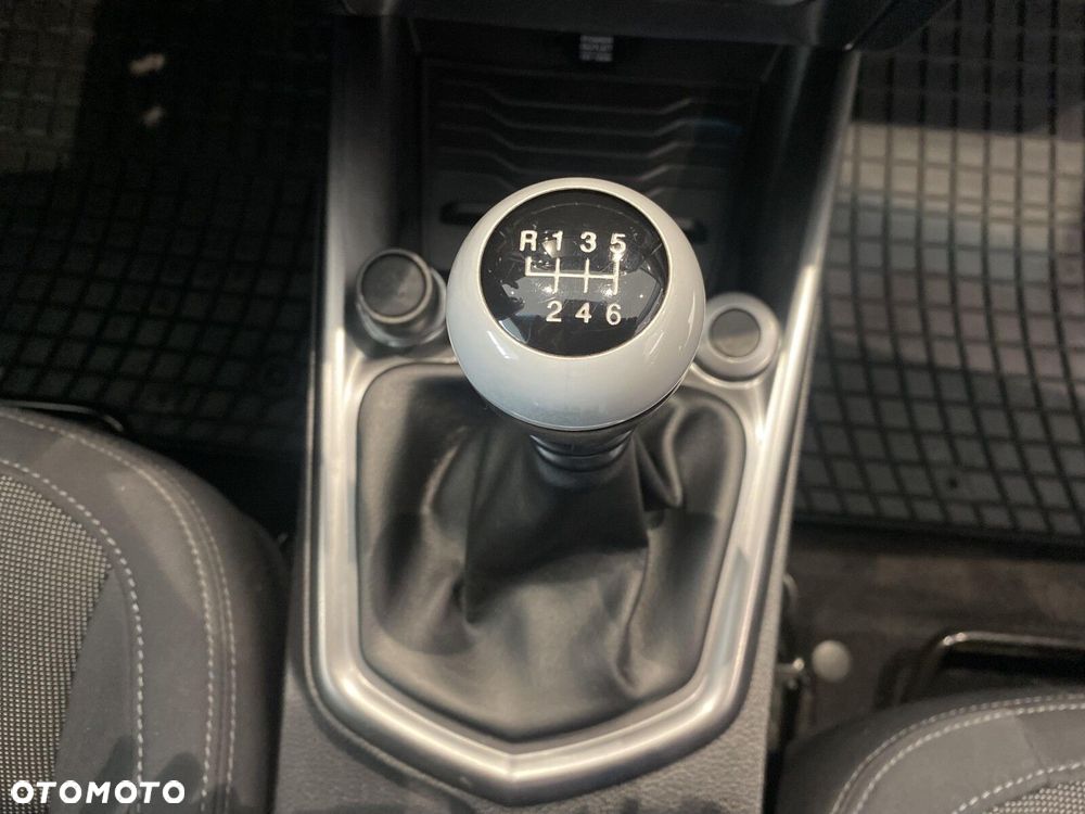 SsangYong/KGM Tivoli - 19