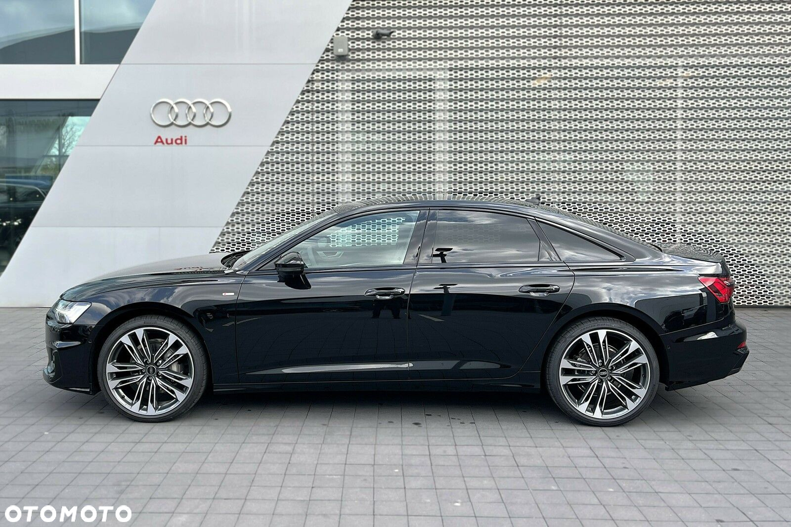 Audi A6 - 6