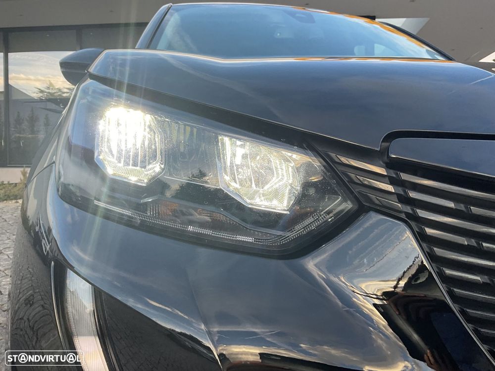 Peugeot 2008 1.2 PureTech Active - 19