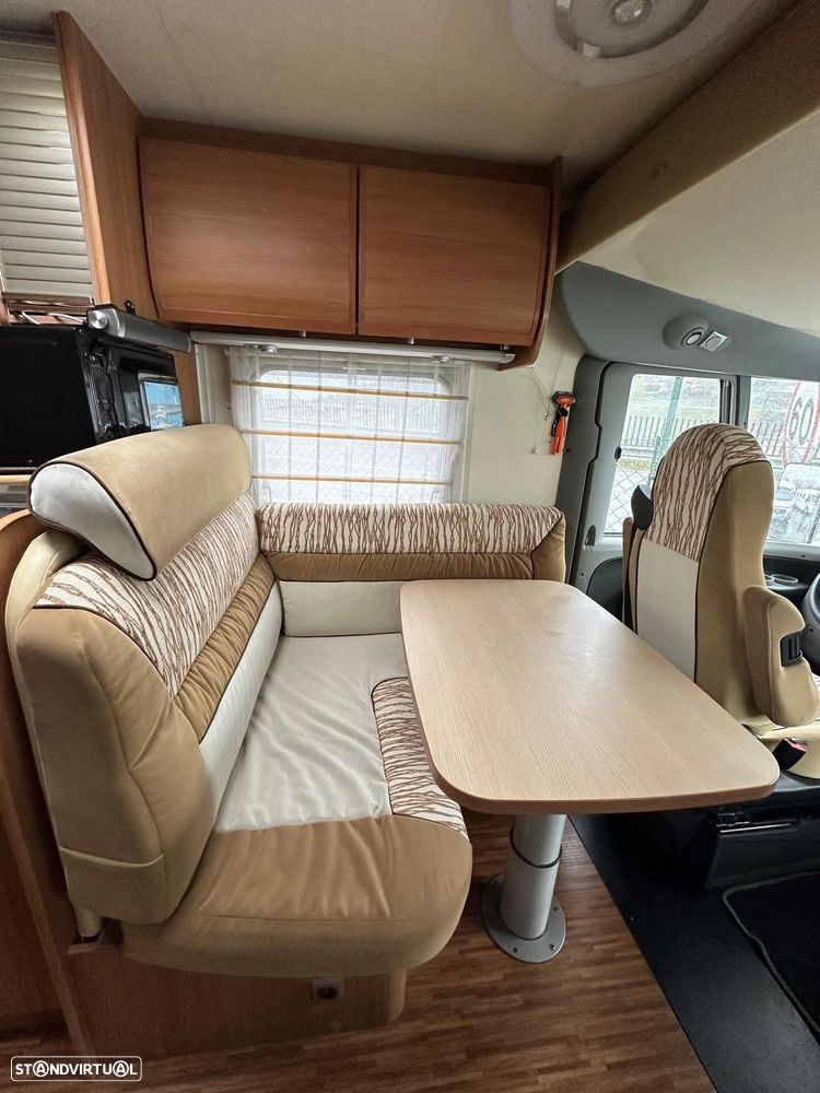 Burstner Aviano i727 AUTOCARAVANA cama central mais cama elevatória. - 8