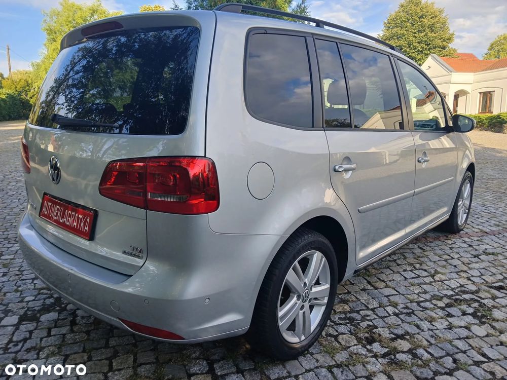 Volkswagen Touran - 15