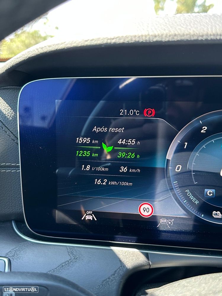 Mercedes-Benz E 300 de 9G-TRONIC AMG Line - 12