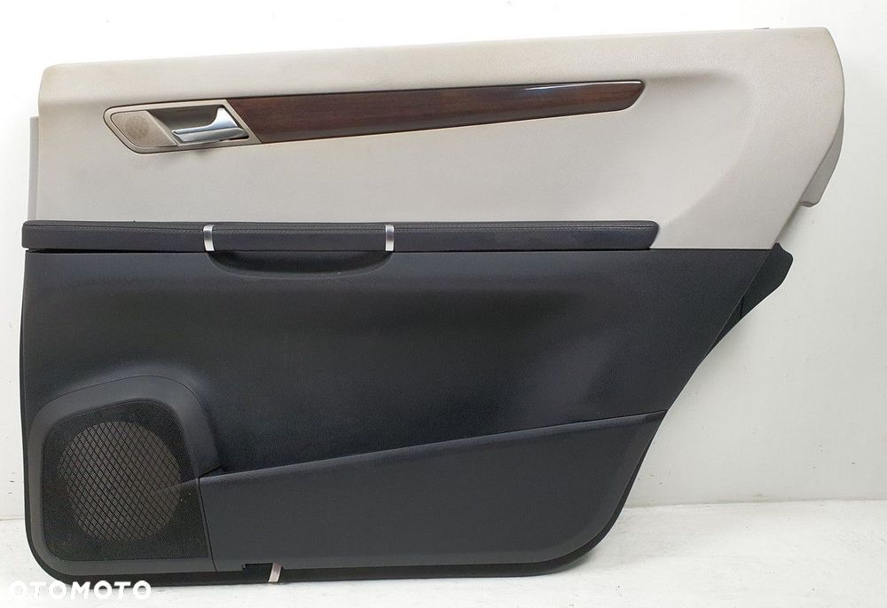 TAPICERKA BOCZEK PRAWY TYŁ MERCEDES R LIFT W251 - 1