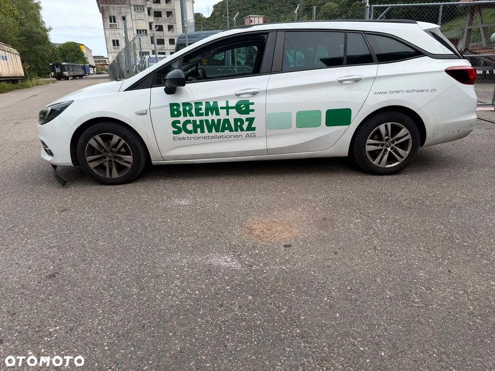 Opel Astra 1.4 T Edition S&S - 8