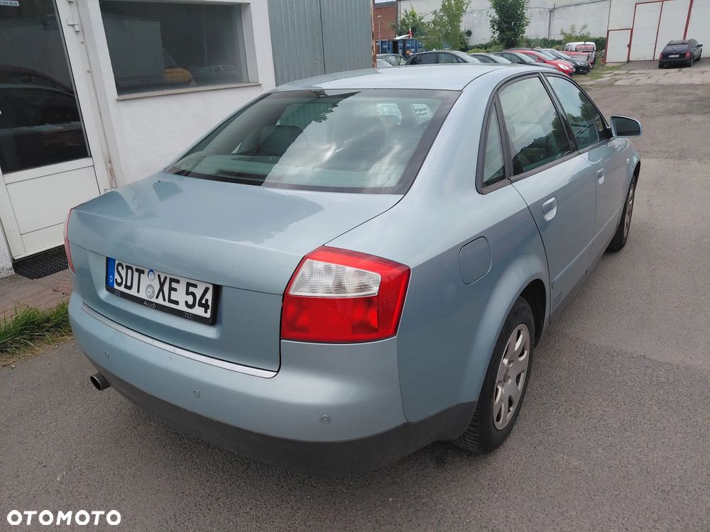 Audi A4 Limousine - 6