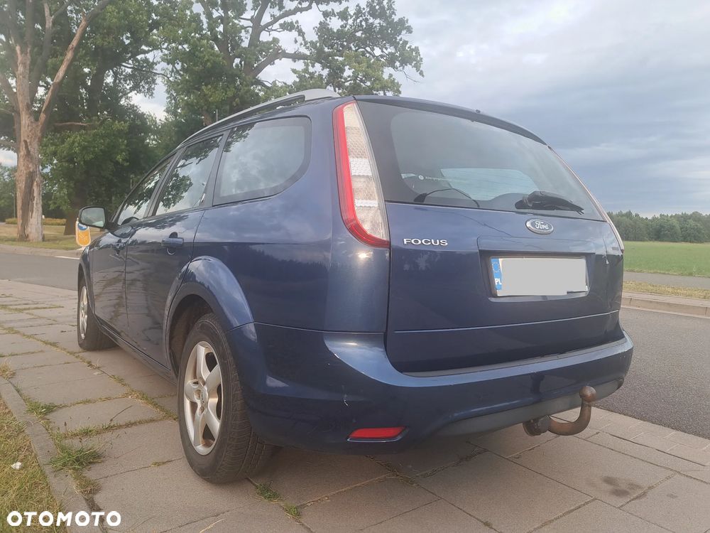 Ford Focus 2009 photo 2