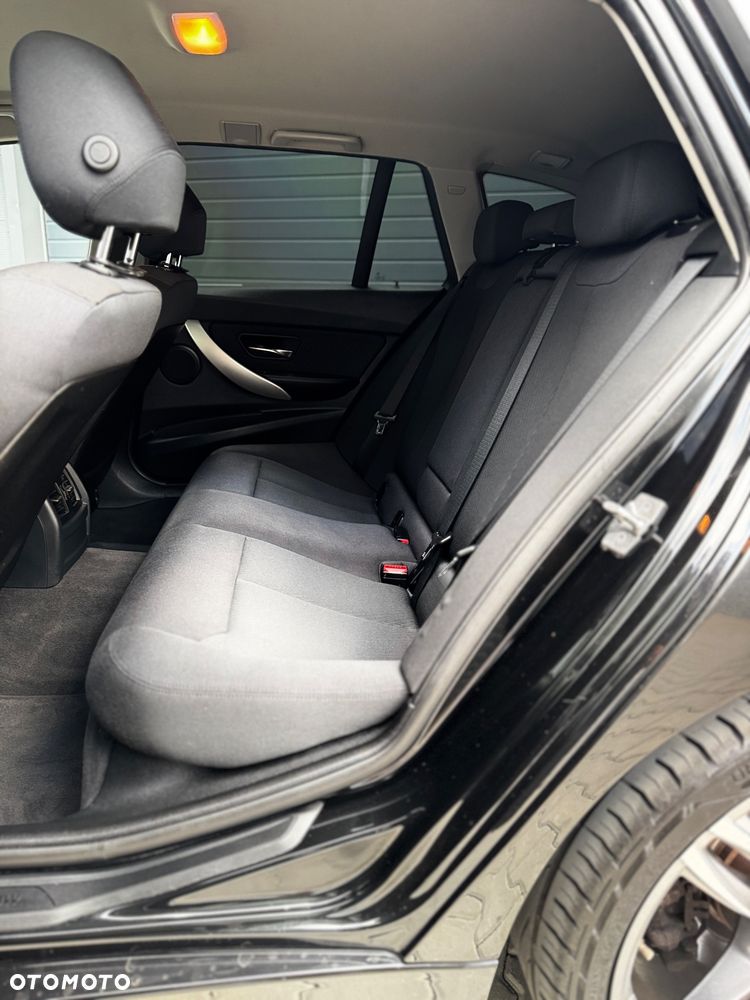 BMW Seria 3 - 16