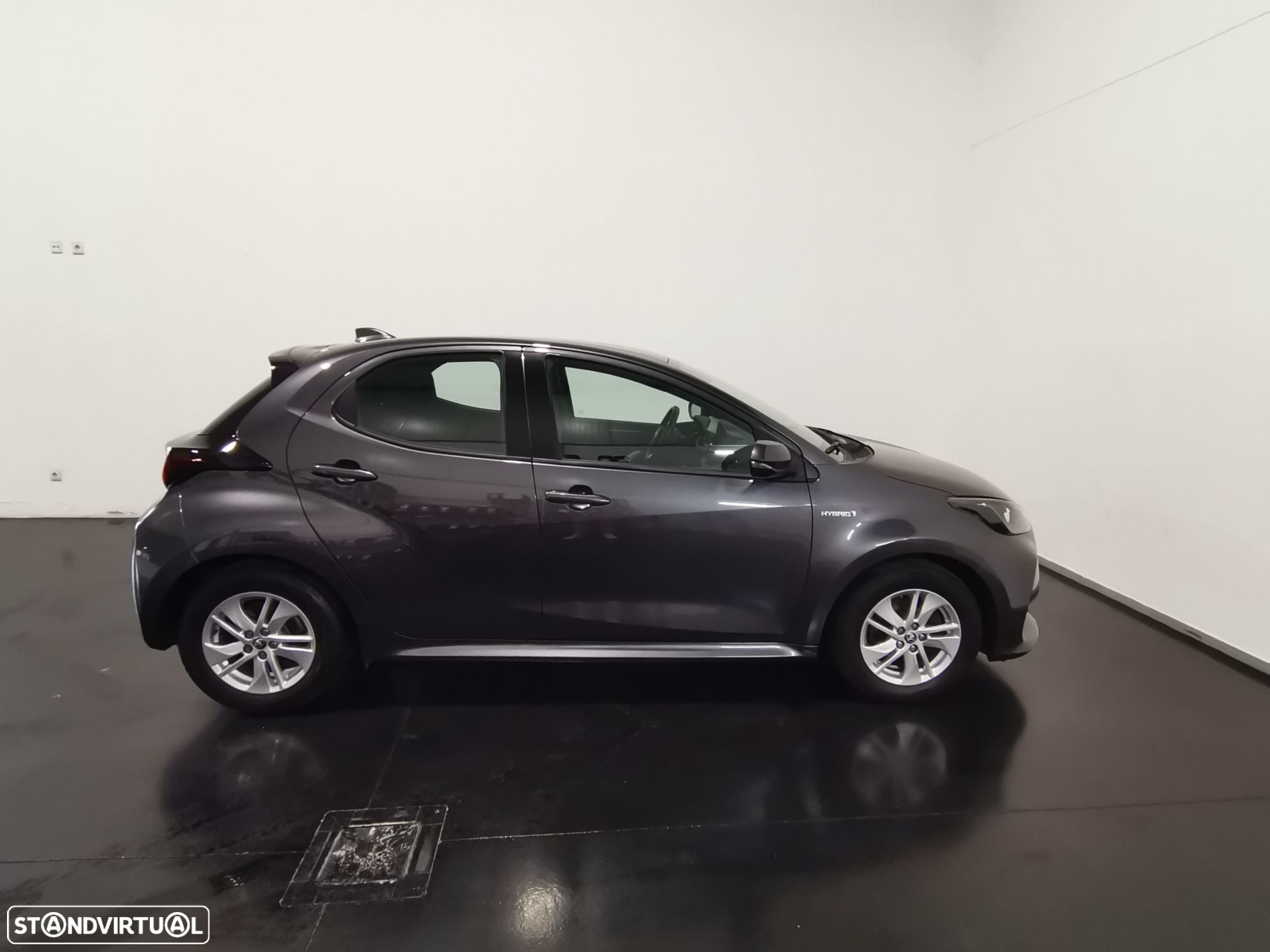 Toyota Yaris 1.5 HDF Comfort Plus - 17