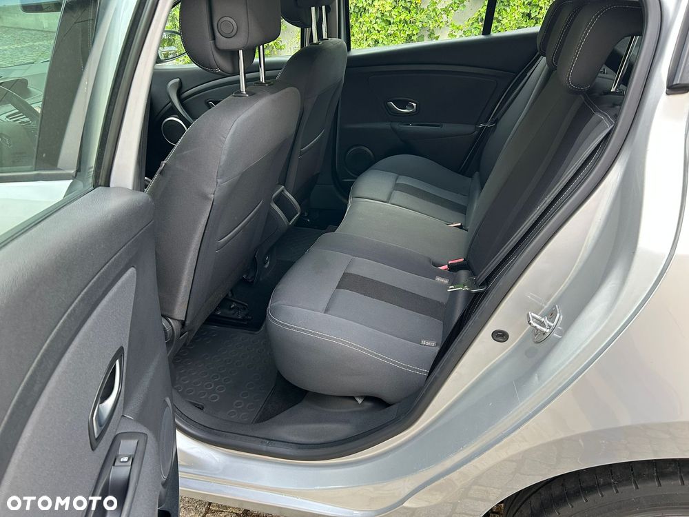 Renault Megane 1.6 16V 110 Expression - 8