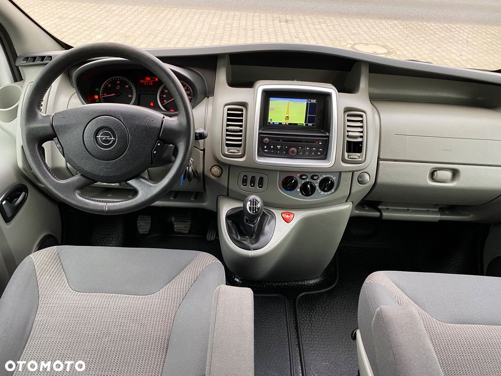 Opel Vivaro - 8