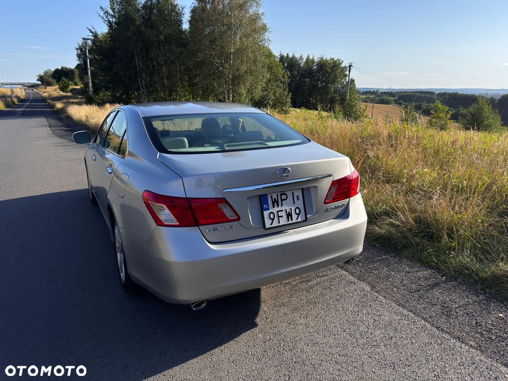 Lexus ES - 9