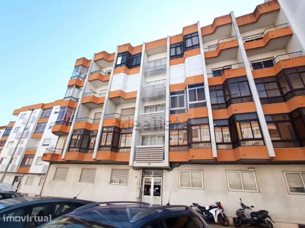 APARTAMENTO T3 - CENTRO QUELUZ - Grande imagem: 2/5