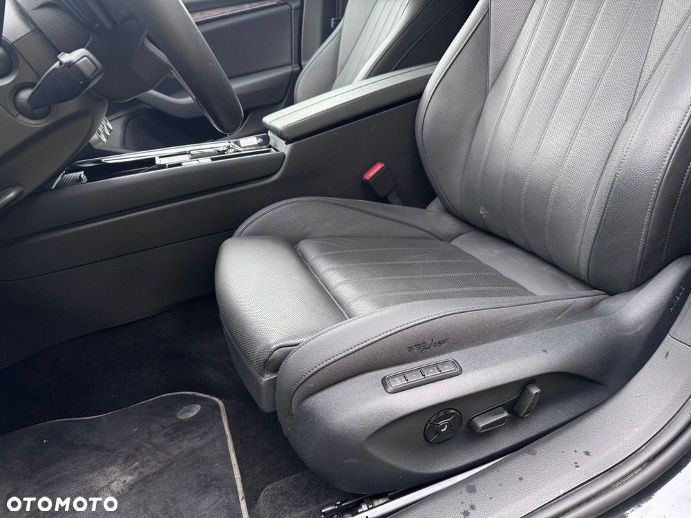 Skoda Superb 2.0 TSI L&K DSG - 26