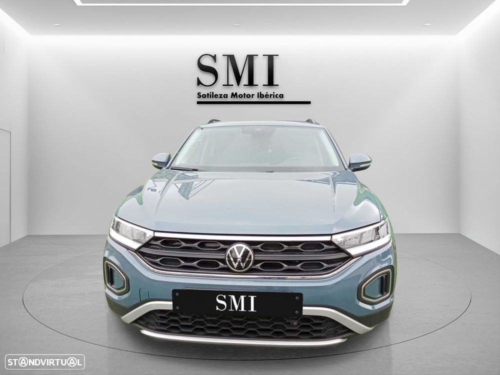 Volkswagen T-Roc 2024 photo 2