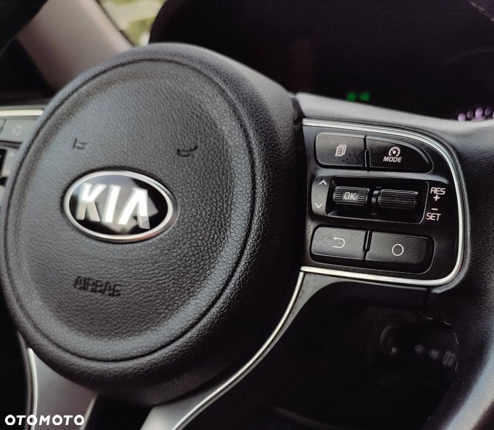Kia Optima - 16