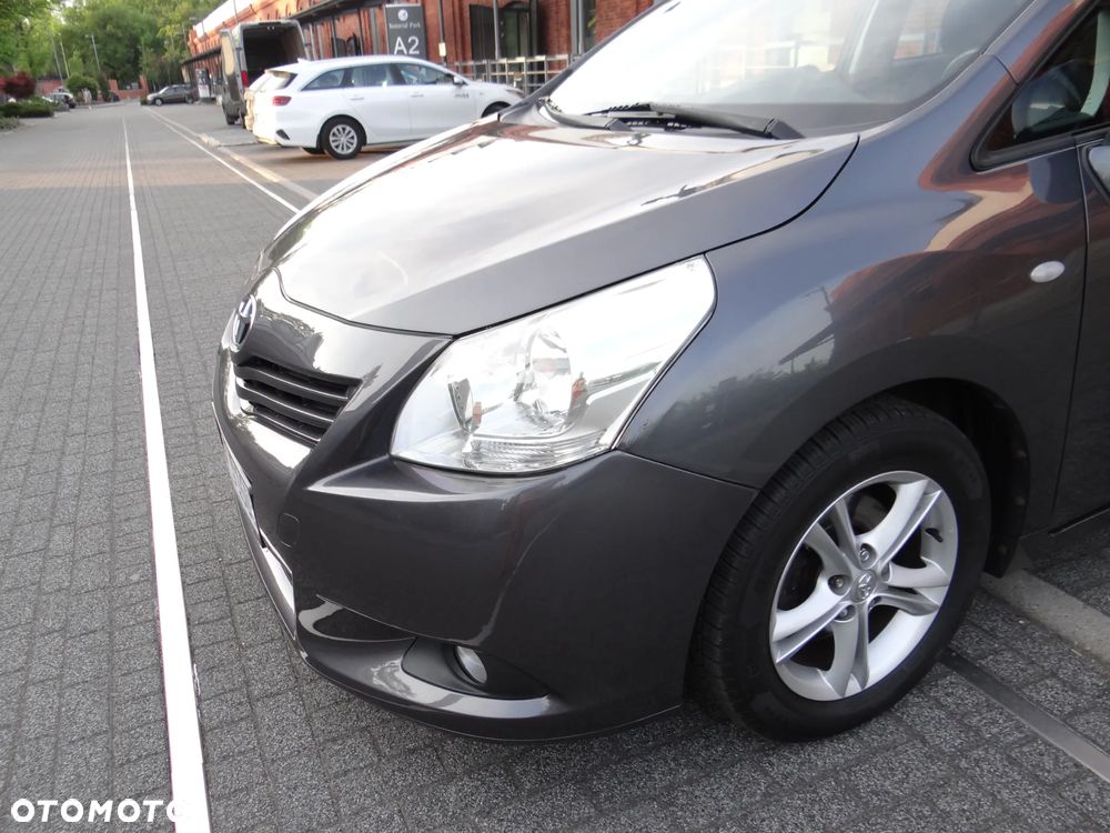 Toyota Verso 1.8 7-Sitzer Comfort - 14