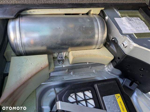 Volkswagen Touareg 6.0 W12 Automatik Sport Edition - 17