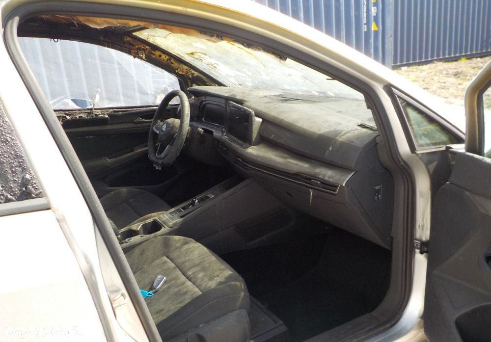 Volkswagen Golf - 21