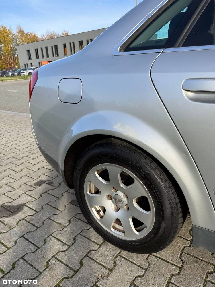 Audi A4 Limousine - 11