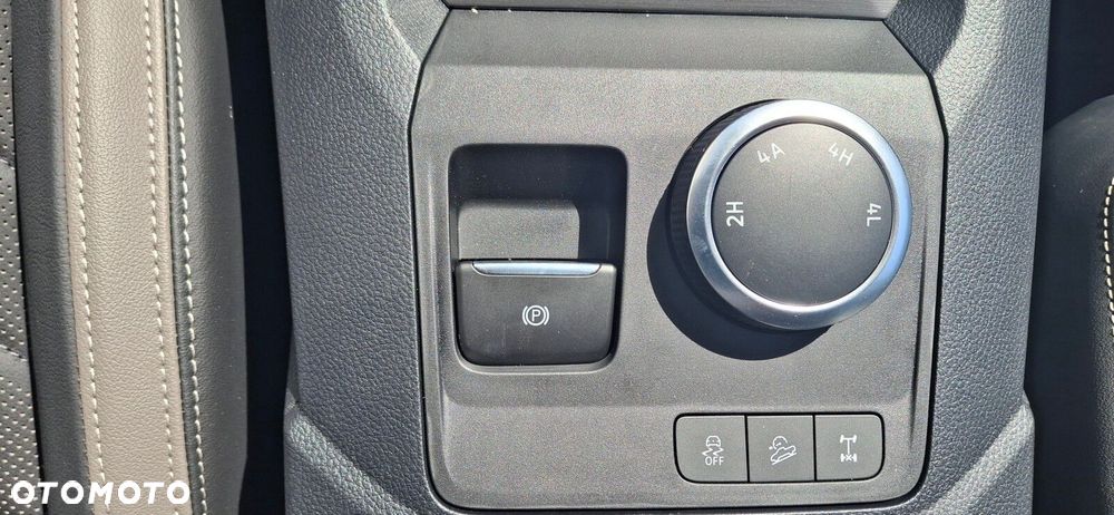 Volkswagen Amarok - 25