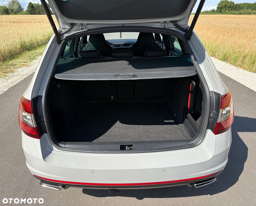Skoda Octavia 2.0 TSI RS - 36