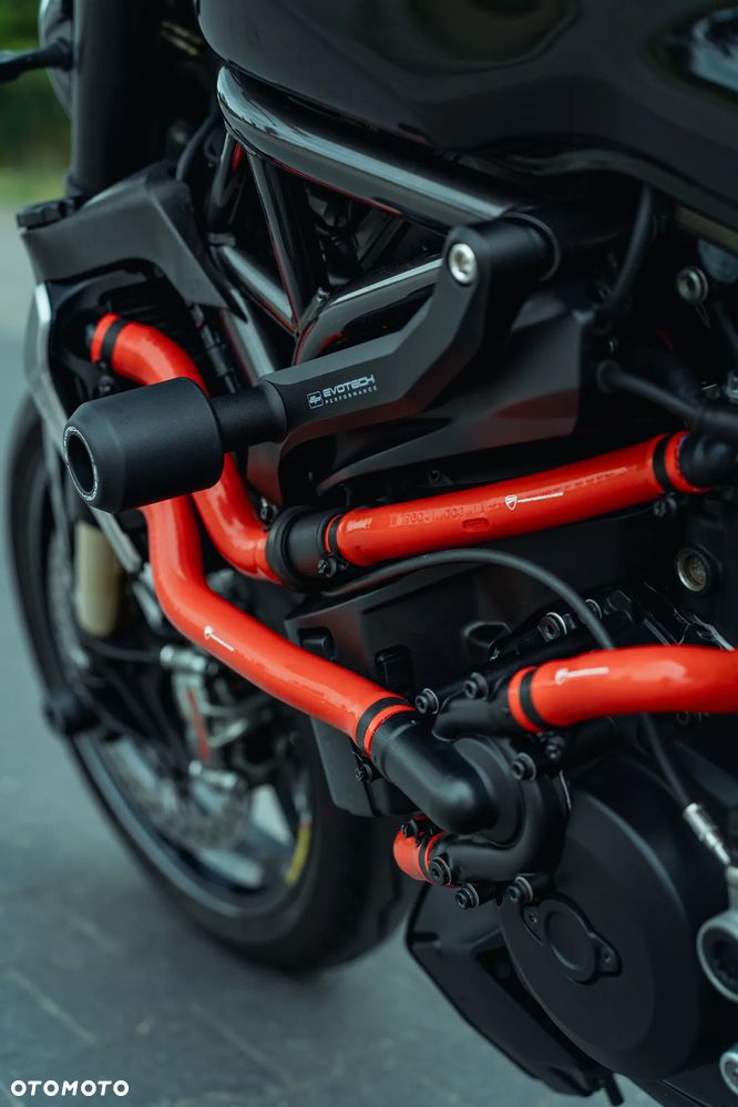 Ducati Monster - 24