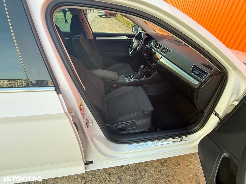 Skoda Superb 2.0 TDI DSG Active - 21