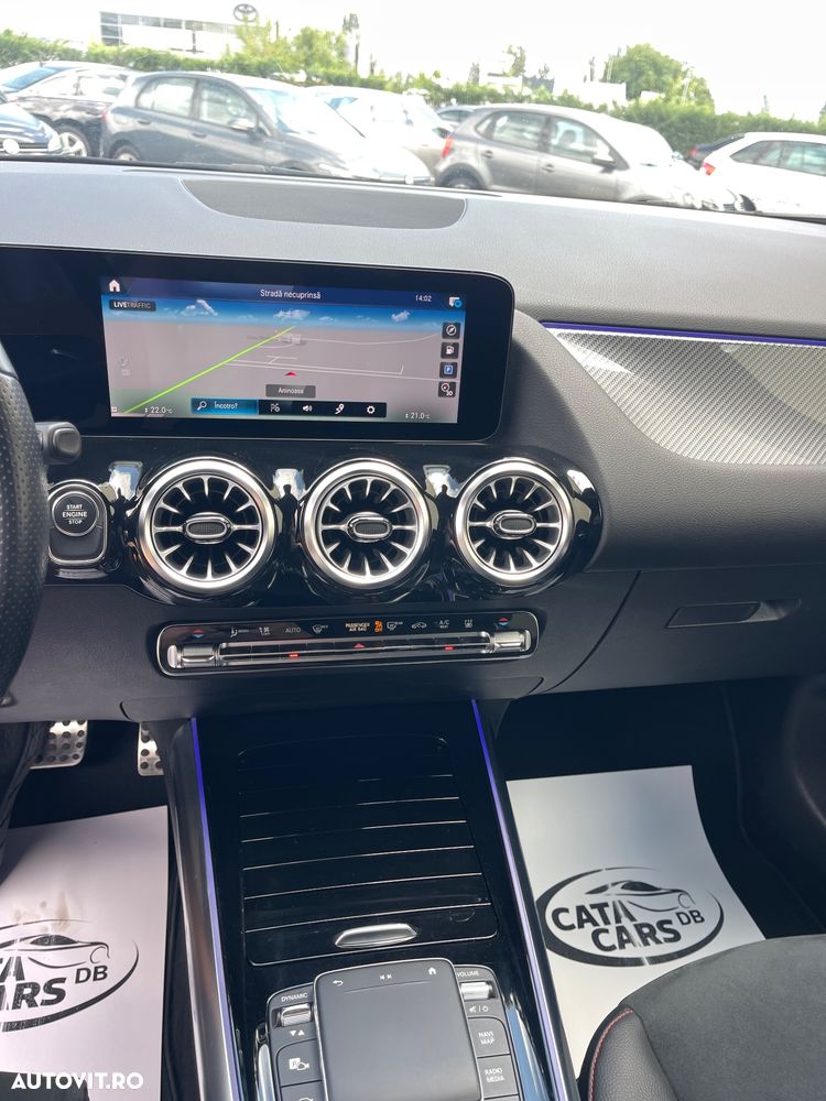 Mercedes-Benz GLA - 34
