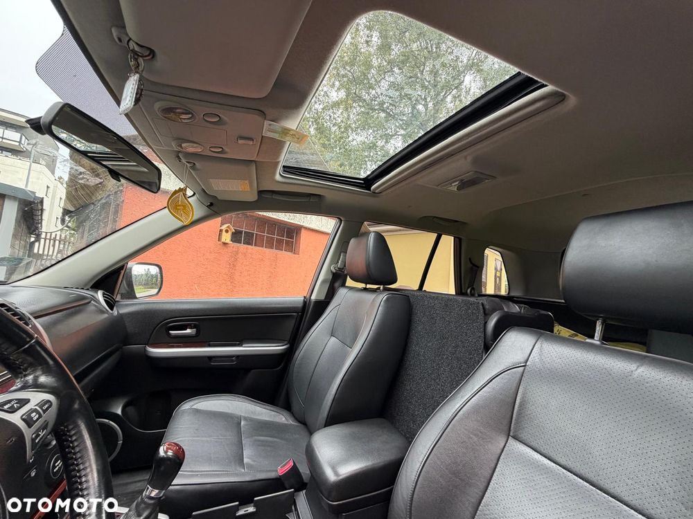 Suzuki Grand Vitara 2.0 De luxe - 4