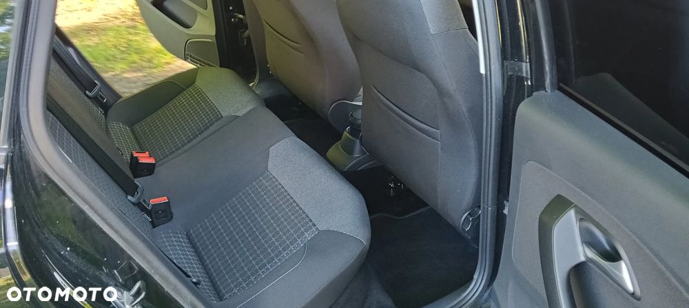 Volkswagen Polo - 13