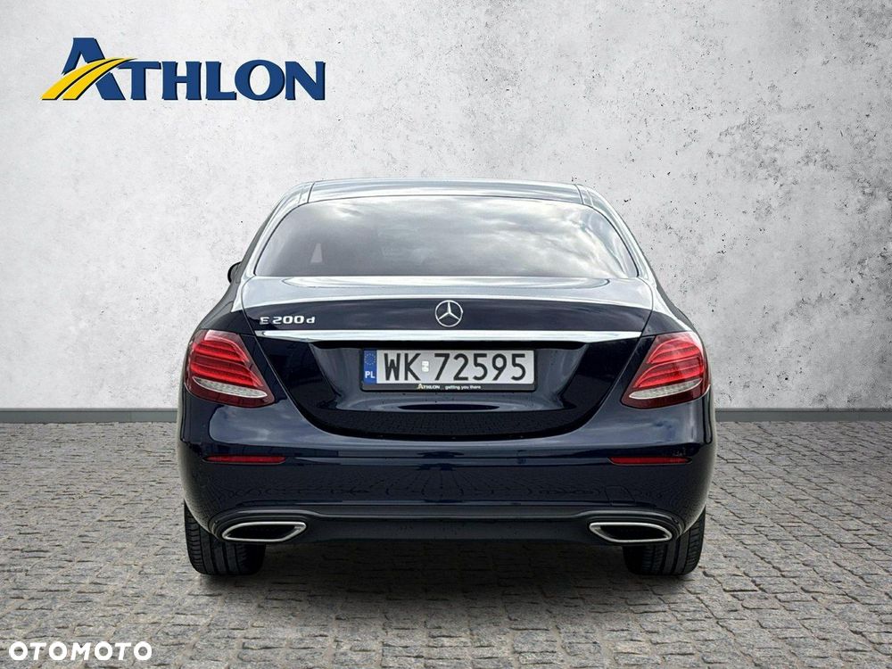 Mercedes-Benz Klasa E 200 d Business Edition 9G-TRONIC - 4