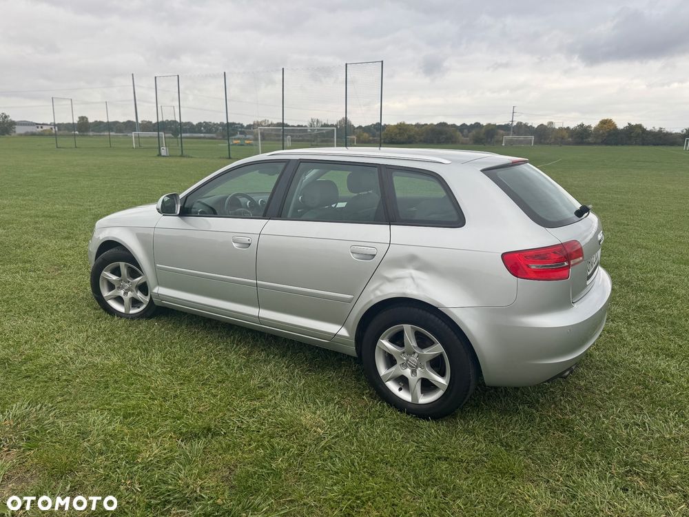 Audi A3 Sportback 1.4 TFSI S tronic Ambiente - 5