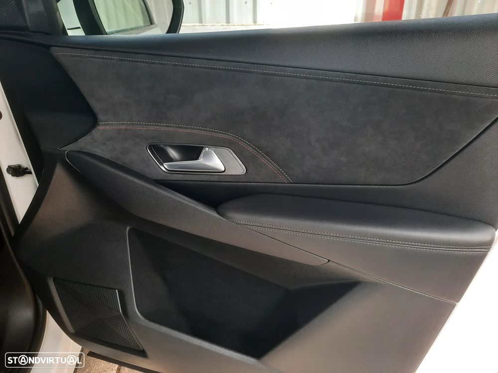 DS DS7 Crossback E-Tense Performance Line+ EAT8 - 29