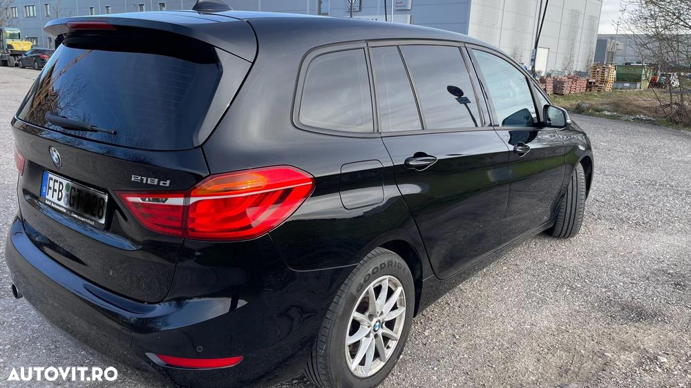BMW Seria 2 218d - 5