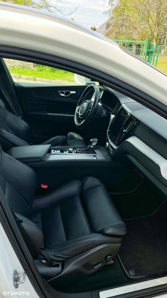 Volvo XC 60 D4 SCR R-Design - 16