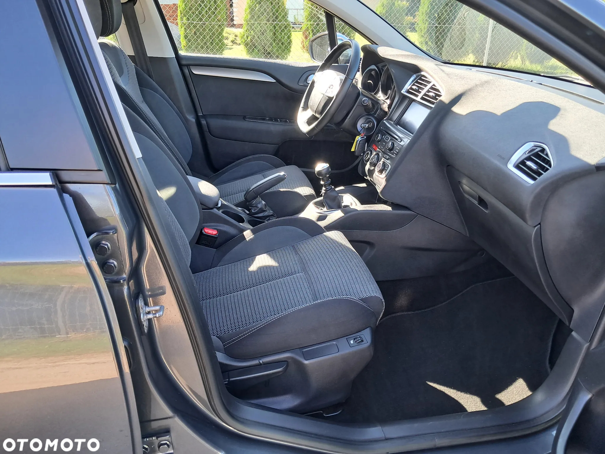 Citroën C4 e-HDi 115 Exclusive - 18