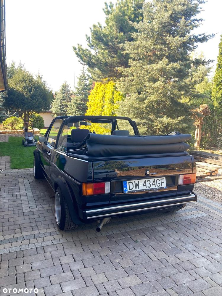 Volkswagen Golf - 1
