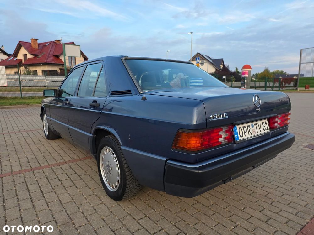 Mercedes-Benz W201 (190) - 8