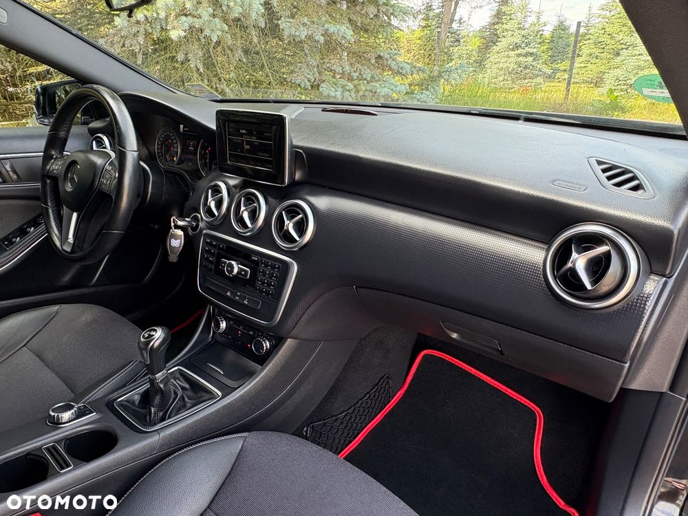 Mercedes-Benz Klasa A 180 (BlueEFFICIENCY) Urban - 24