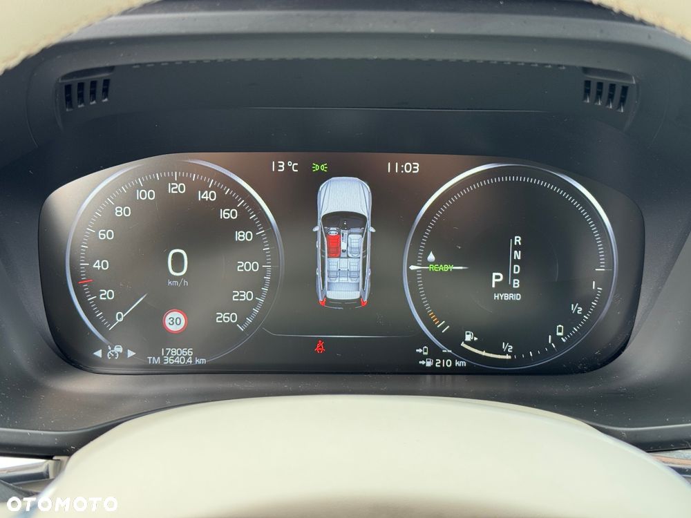 Volvo XC 60 T8 Plug-In Hybrid AWD Inscription - 8