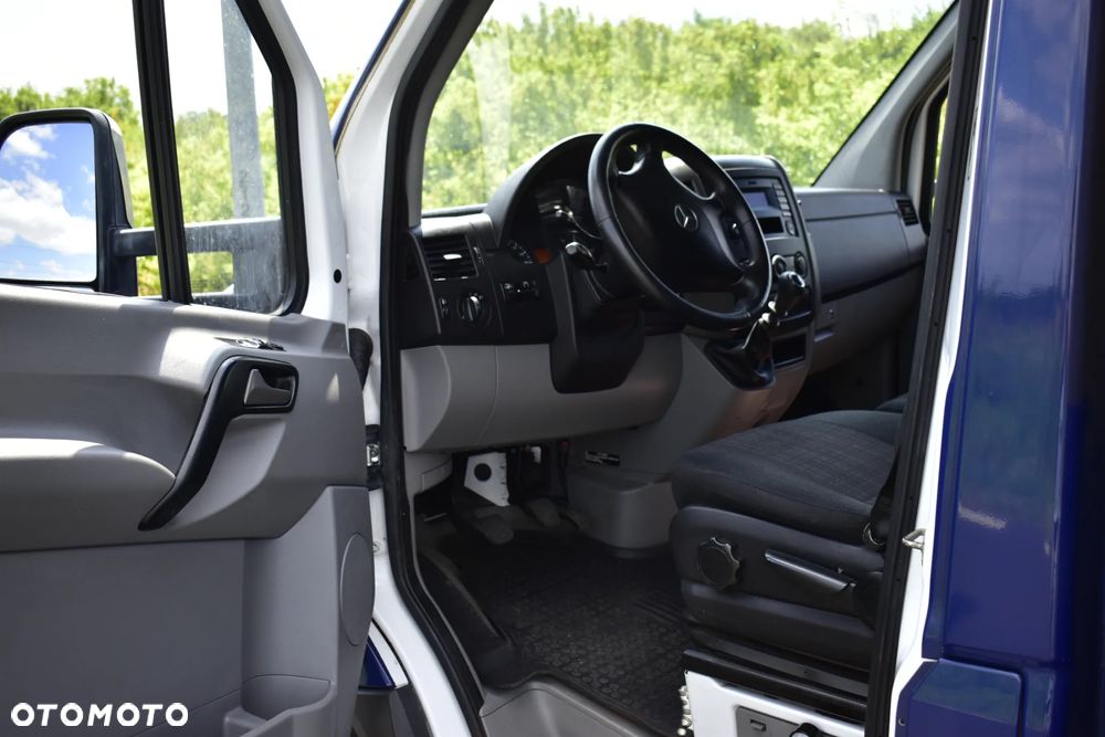 Mercedes-Benz Sprinter - 24