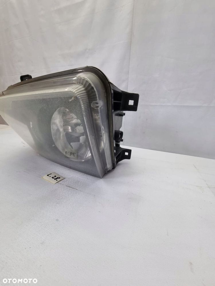 Lampa prawa przód Volkswagen Crafter - 3