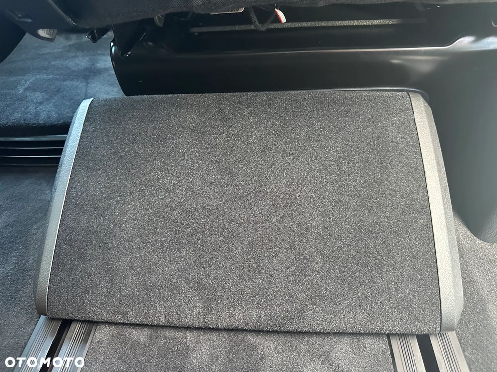 Mercedes-Benz Klasa V 300 d 4-Matic 9G-Tronic Exclusive (ekstra d³) - 33