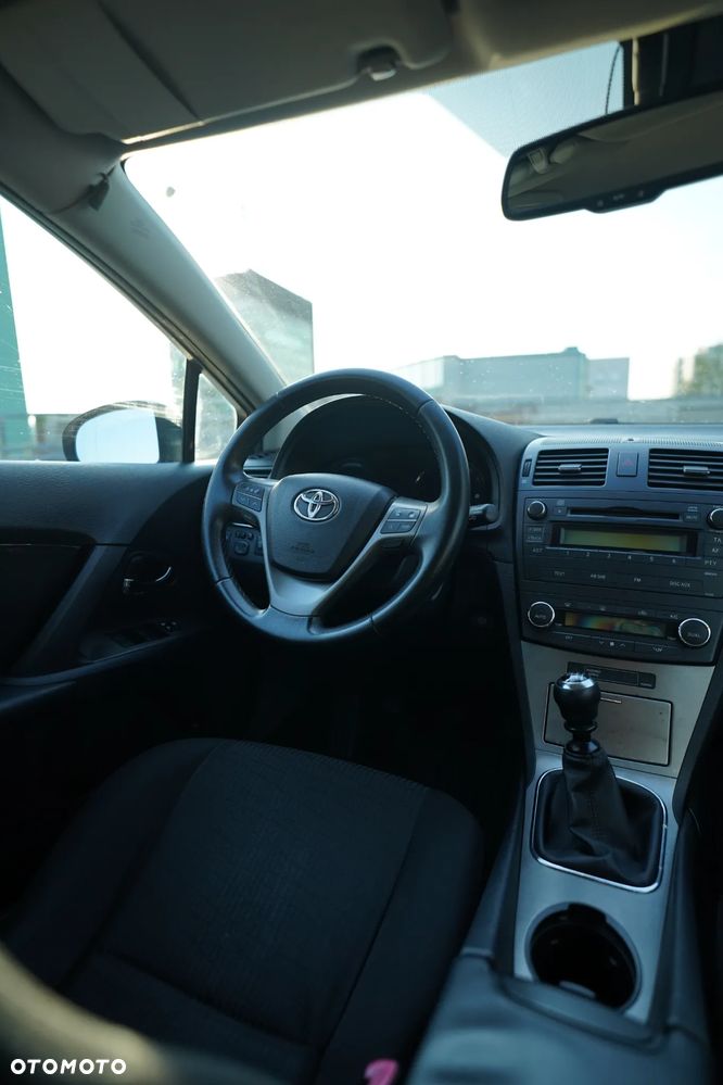 Toyota Avensis 2.0 D-4D Luna - 25
