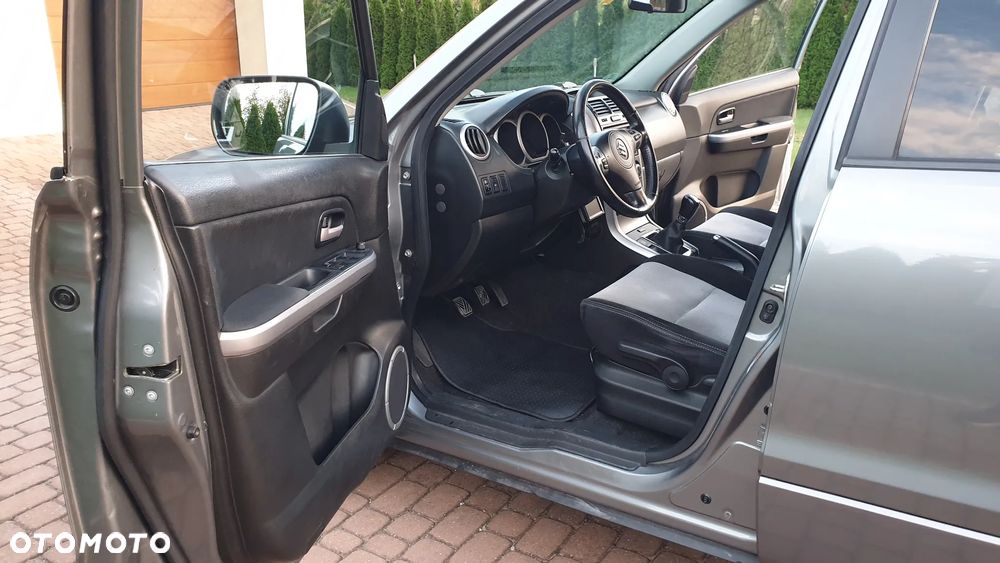 Suzuki Grand Vitara 1.9 DDiS Comfort DPF Limited - 13