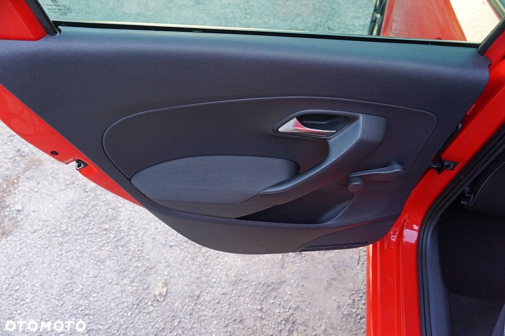 Volkswagen Polo 1.2 MATCH - 34