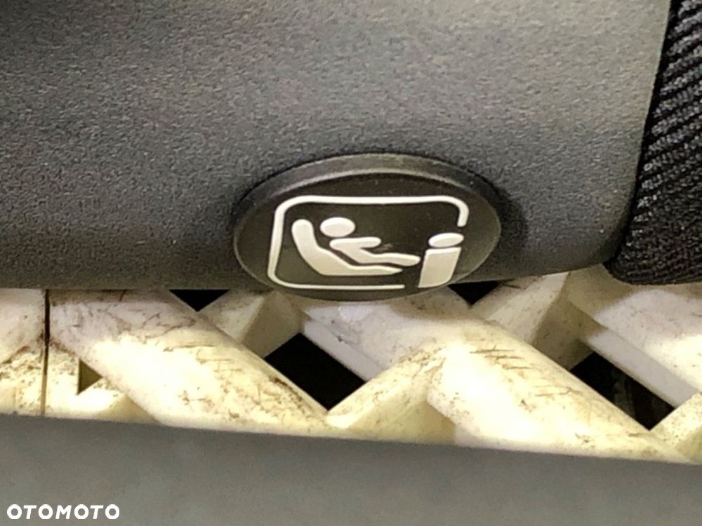 KANAPA DRUGI RZĄD  DACIA DUSTER (HM_) 2017 - 2022 1.0 TCe 90 67 kW [91 KM] benzyna 2021 - 2022 - 3