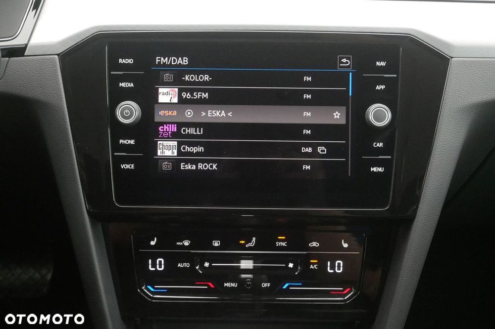 Volkswagen Passat Variant 2.0 TSI Business DSG - 10