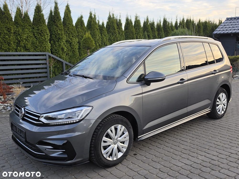 Volkswagen Touran - 10